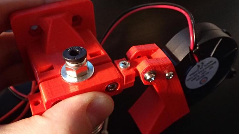 Bowden X-carriage mount to fan duct connector