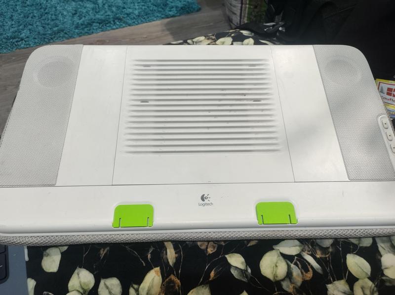 Clip for cooling pad Logitech N700