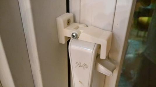 Bad Cat alpha v0.001 (Sliding Door Cat Lock)