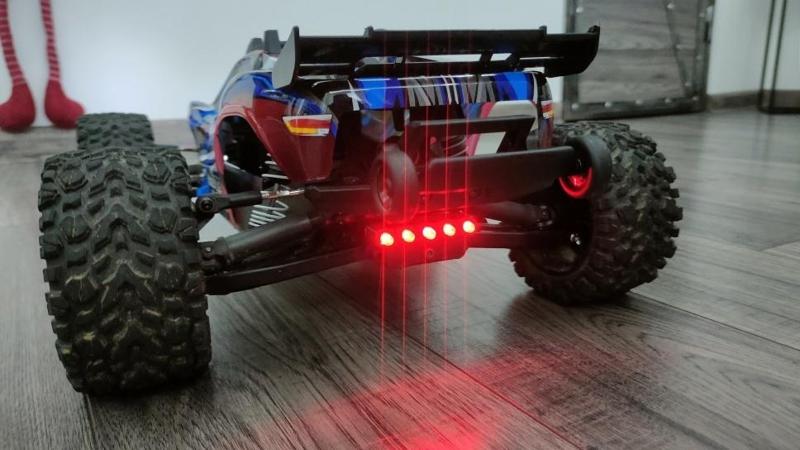 TRAXXAS RUSTLER 4X4 TAILLIGHTS