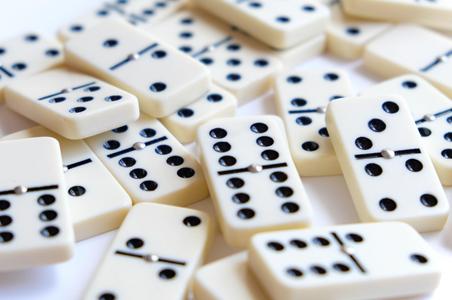 Classic Domino Set - 28 Pieces