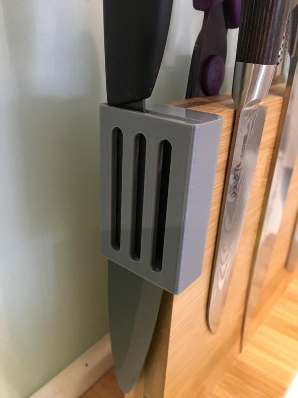 Kitchen magnetic knife holder extented module