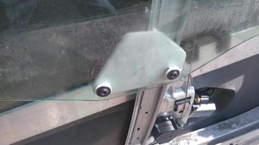 Glass holder for window regulator Smart ForTwo (450)