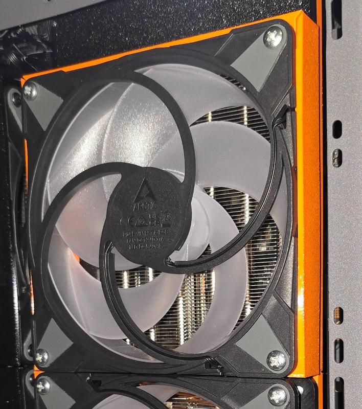 Clip-on Arctic P14 ARGB & MAX Side Panels Cable Covers