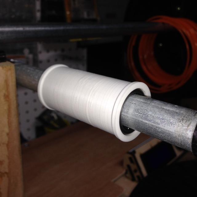 Needle roller bearing filament spool hub