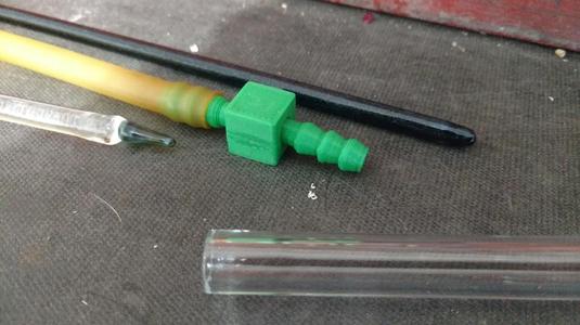 Blow hose swivel