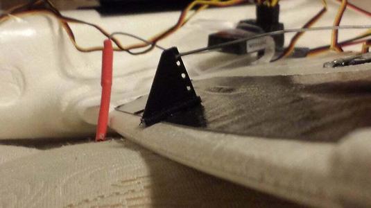 Servo Push Horn