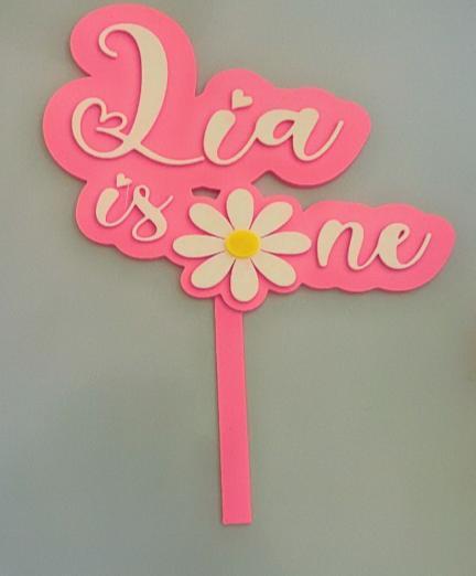 Lia cake topper