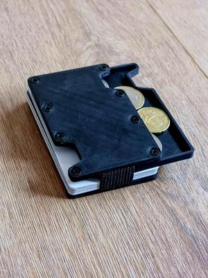 Minimalist Wallet With Coin Tray