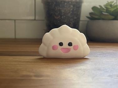 Pot sticker with little bum