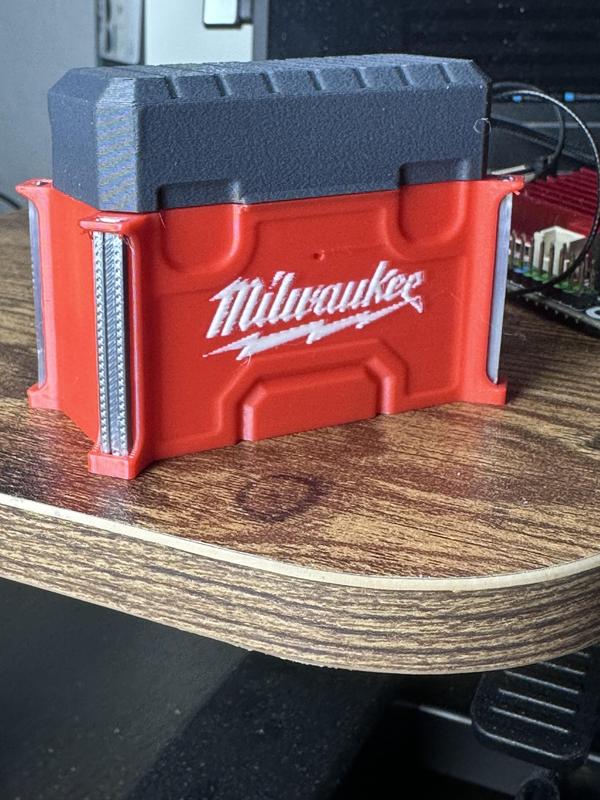 Milwaukee Packout, Airpod Pro Cases, Protect your Airpods, Practical, Fast, easy, fathers day