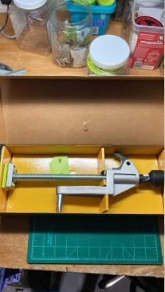 DW7052 DE7052 Material Clamp Jaw for Dewalt 704 and 705 Saws