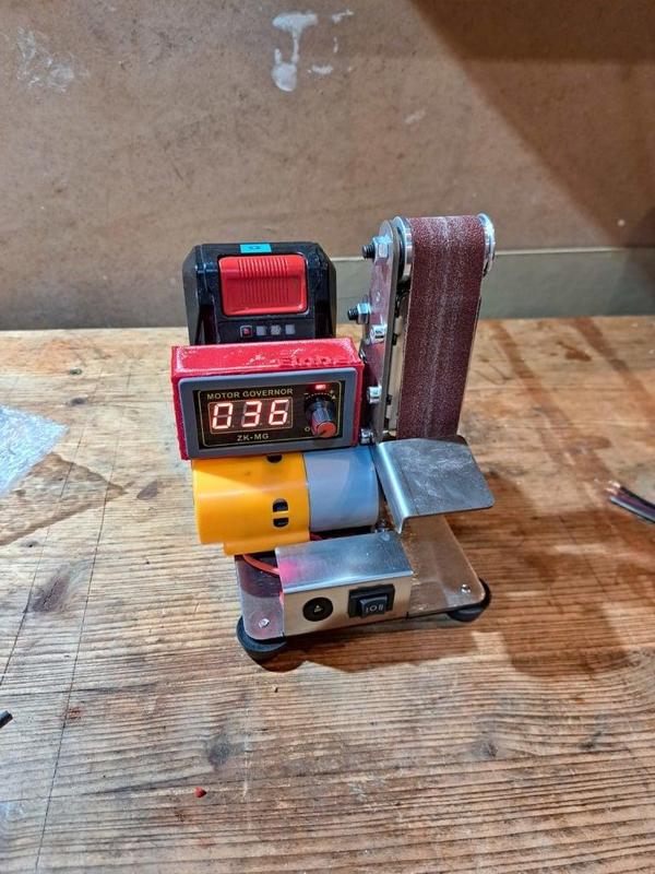 Einhell power-x-change belt sander