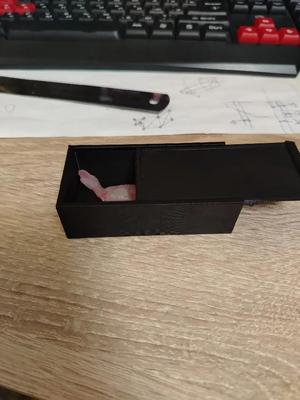 DISAPPEARING OBJECTS MAGIC TRICK BOX. MAGICIAN'S TOY KIT.   