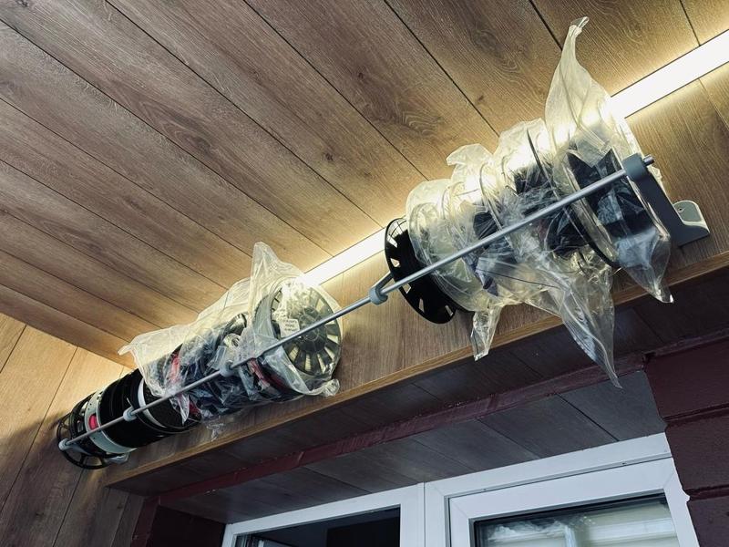 Filament holder (shelf) mount.