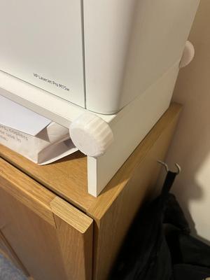 Printer stand corner reinforcements
