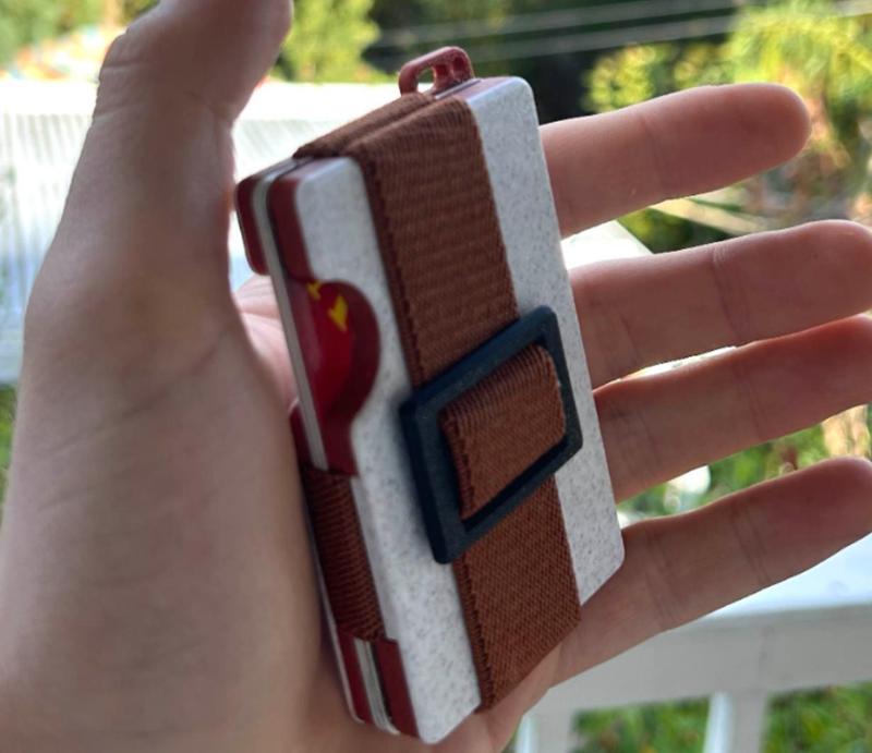 CARD WALLET W/ CASH STRAP