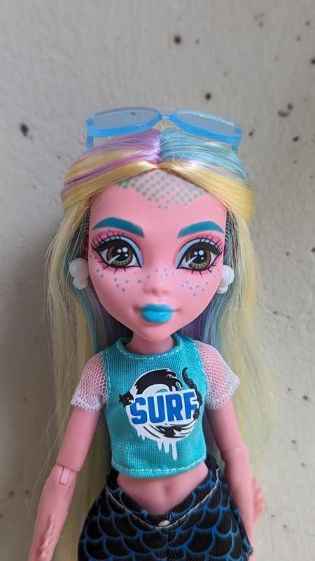 Lagoona Blue Dawn Of The Dance Monster High Earrings