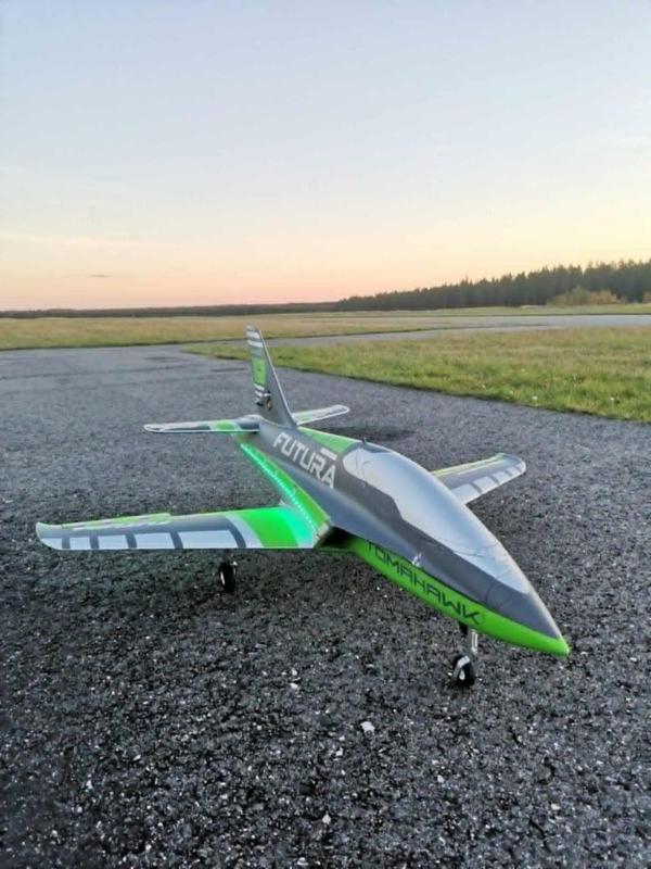 FMS Futura 64mm EDF, front landing gear support