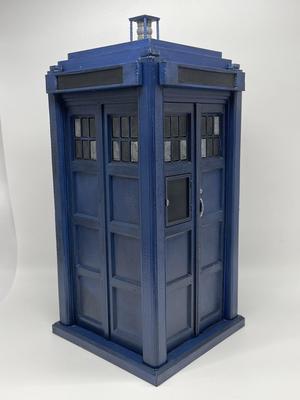 Doctor Who - Richard Hudolin TARDIS in 5.5" Scale