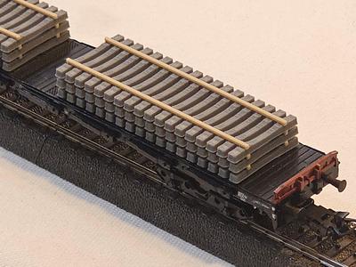 Concrete sleeper stack (H0, 1:87) – Cargo