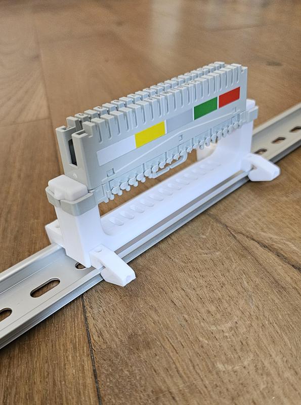 LSA DIN Rail holder for CobiNet 112682 (LSA Anschlussleiste)