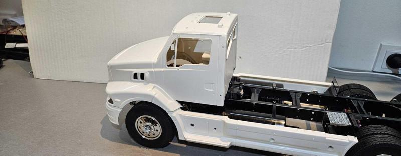 Ford Aeromax short cab. Two variants.