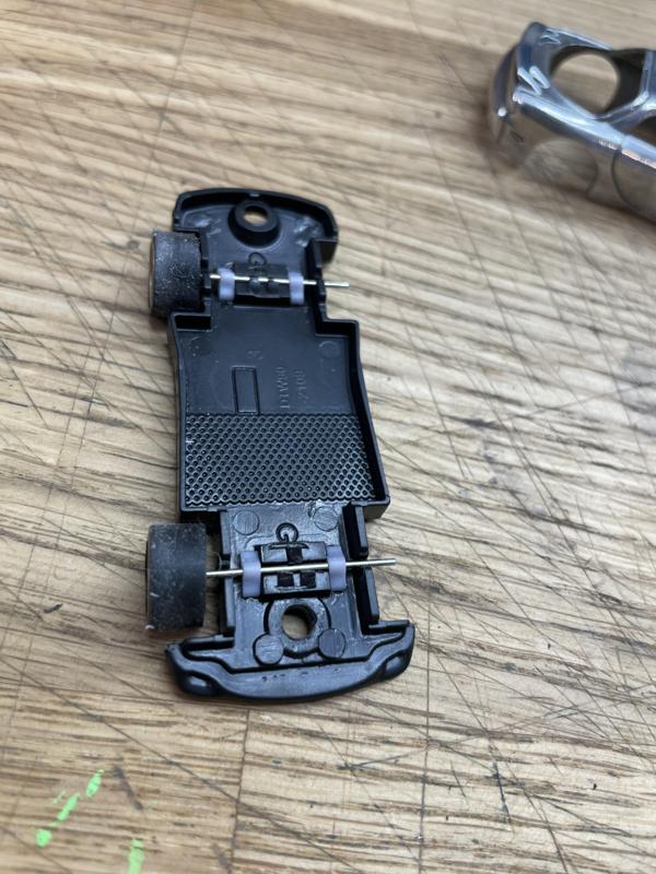 RBN WHEELS Axle holder for HOT WHEELS OR MATCHBOX