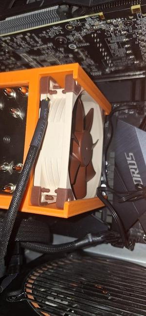 Quick change rig for CPU fan