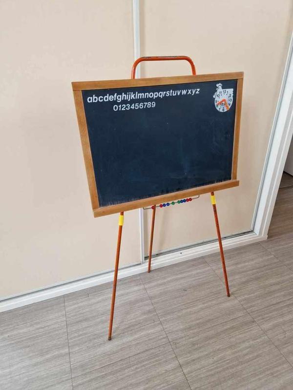 connecteur pied tableau noir jeujura // connector Jeujura blackboard