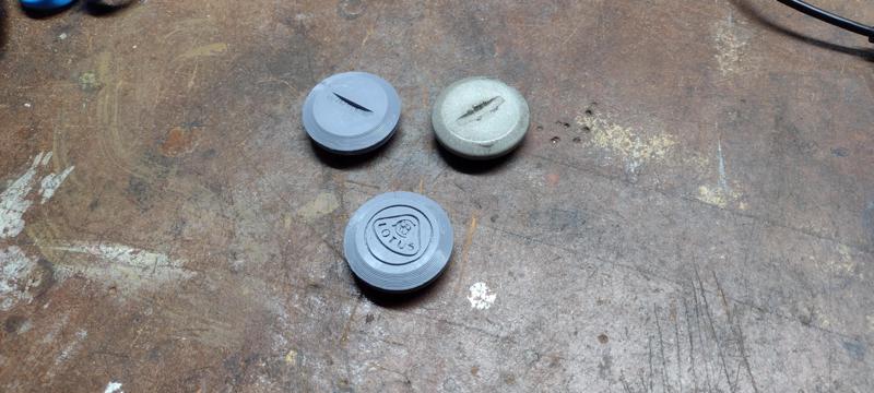 Lotus Elise carpet fixing button
