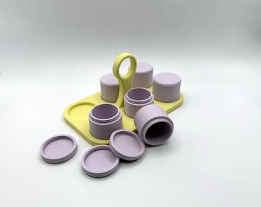 Tray with screw lid containers