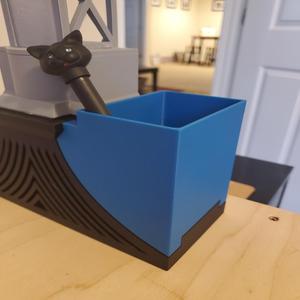 Pen holder for light bridge