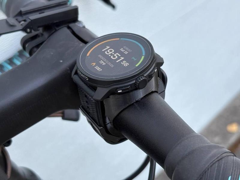 Suunto Race S bike handlebar mount