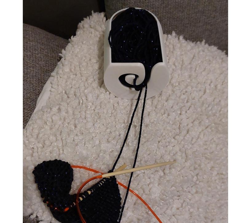 Yarn bowl - strickrollenhalter - Version without support structure. Strickwollenspender