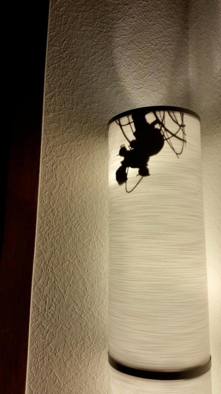 GlaDOS lamp silhouette