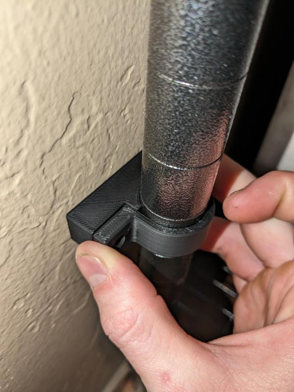 Metal shelf wall bracket