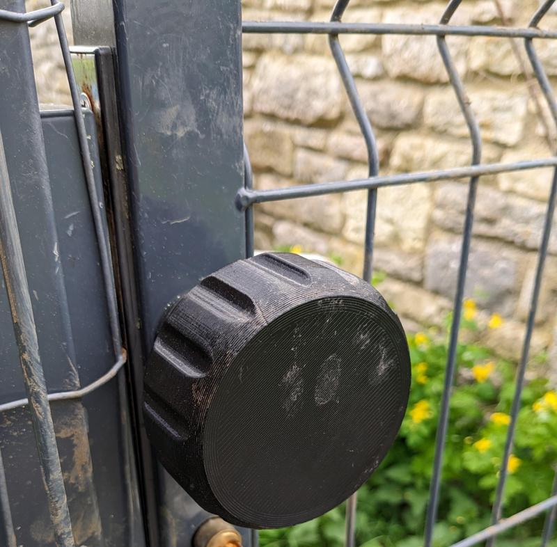 Round outdoor door handle, 7mm shaft