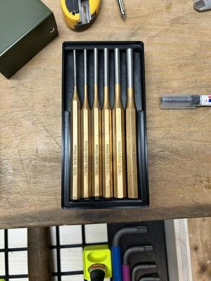 Gridfinity Punch holder