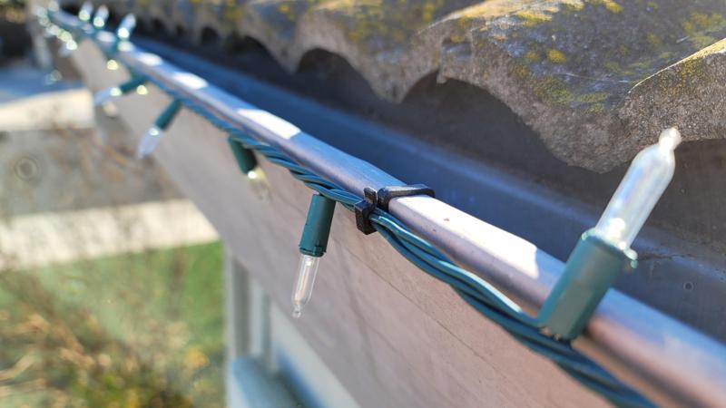 Christmas Lights Rain Gutter Clip