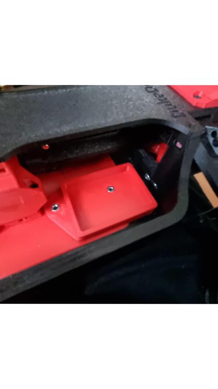 Cramer truggy regulator holder