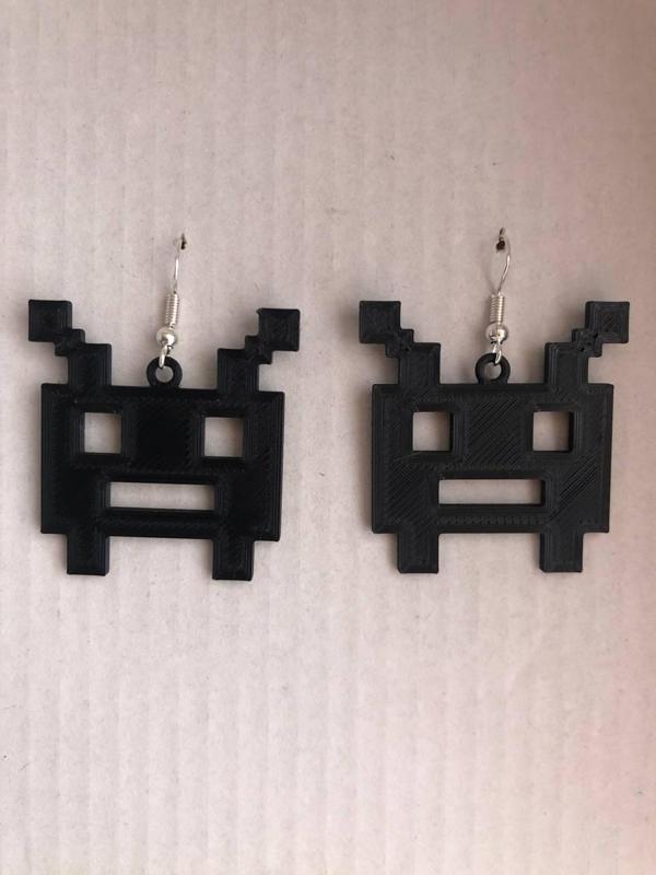 Earring Alien retro spaceinvader keychain