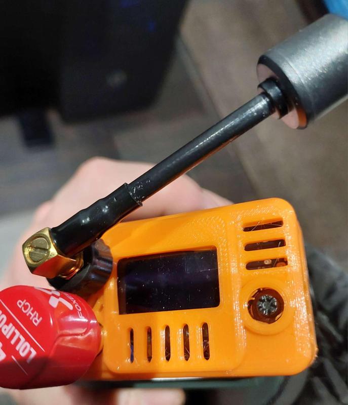 HDZero Goggle SpeedyBee Analog VRX cover.