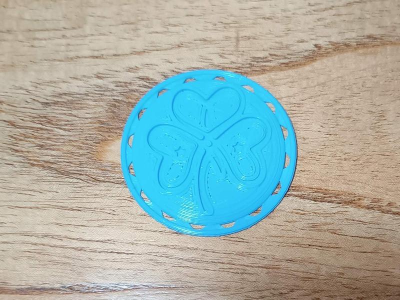 AGA clover logo badge, ready to be sewn on - Insignia o parche de con trebol de las Guias Argentinas (AGA)