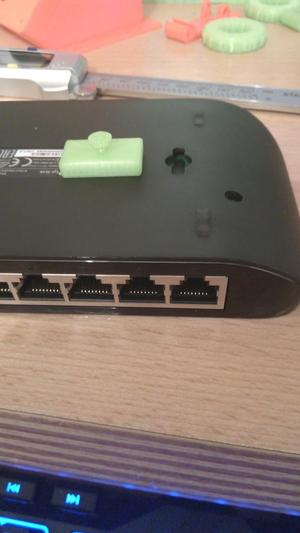 Halter für Lan port