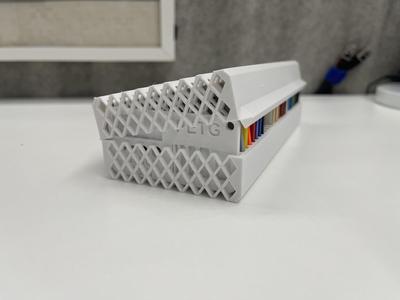 Holey 30-slots-box (with upper and lower side)