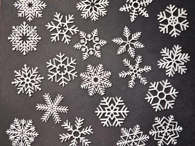 Christmas Snowflakes, 20 Designs, 3 Sizes, optional Eyelet