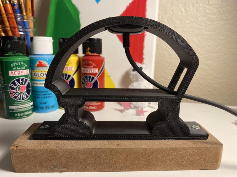 Fitbit Charge 5 stand