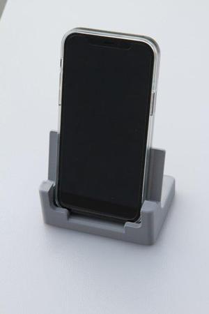 iPhone 12 stand