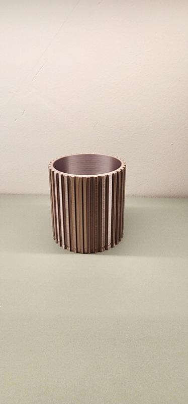 Wall-Mounted Plant Pot - Simple and Stylish Vertical Garden Solution 🌱🪴